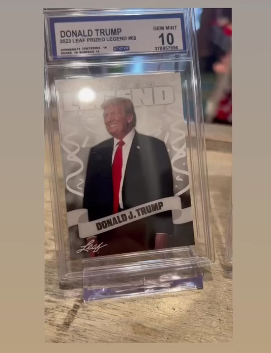 TRUMP COLLECTIBLE TRADING CARDS Set of 4